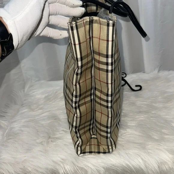 Burberry Totes Bag - Picture 2 of 10